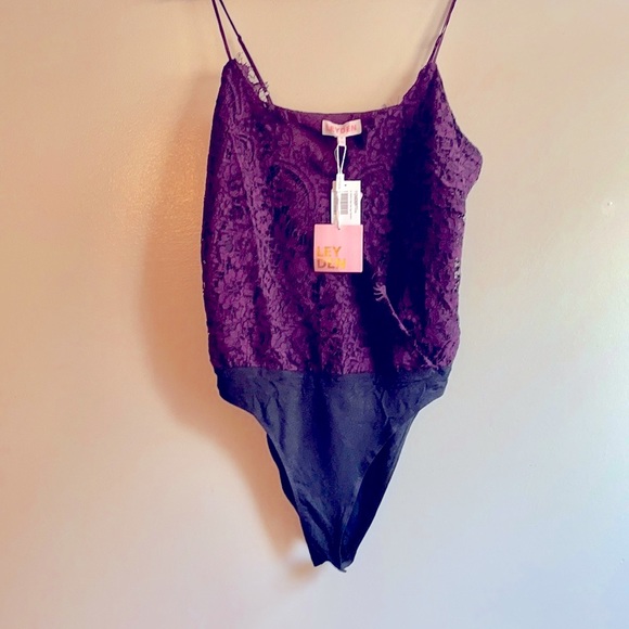 NWT XS/XL Leyden purple eyelash lace overlay deep V bodysuit drape front cotton - Picture 2 of 11